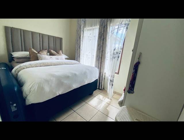 2 BEDROOM APARTMENT FOR SALE IN BRACKENHAM